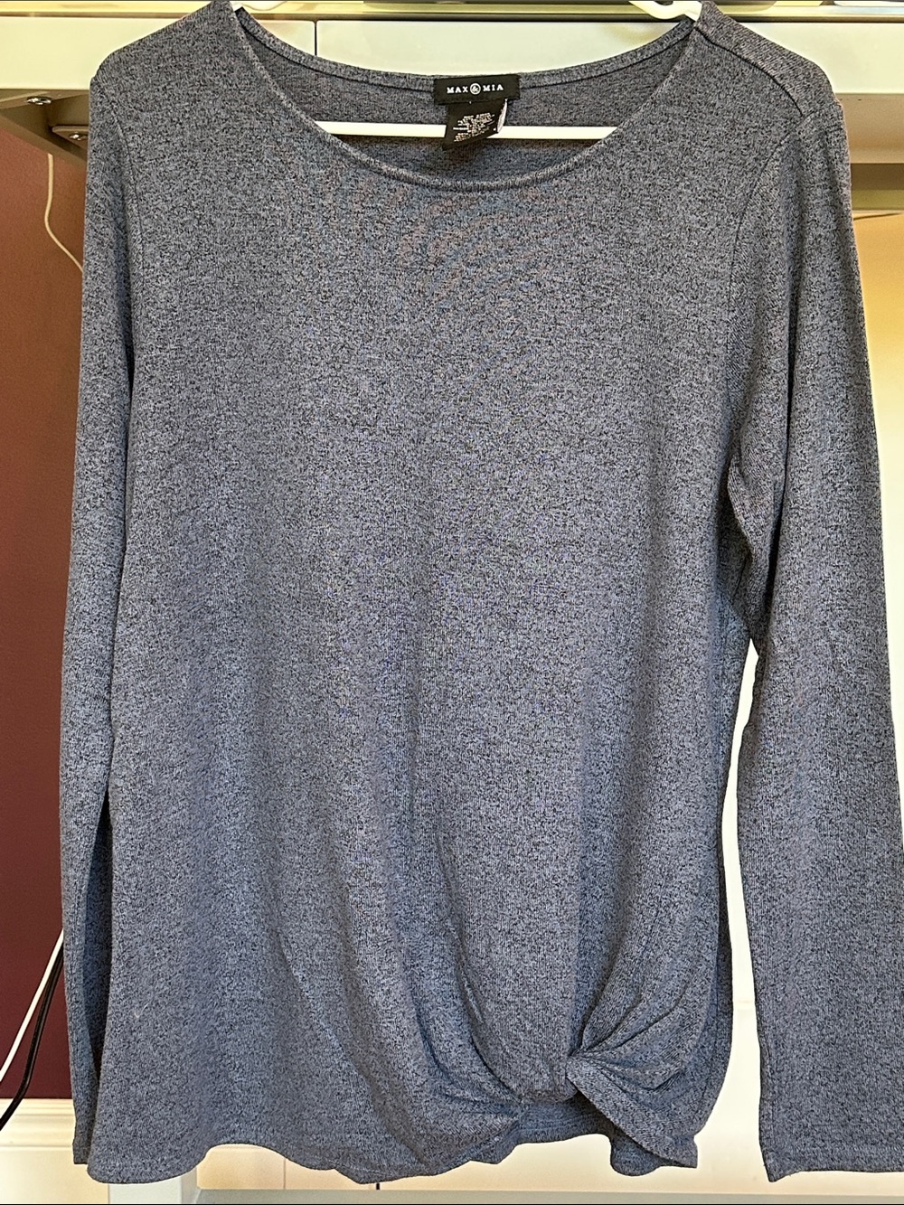 Max & Mia Women's Gray Long-Sleeve Twist-Hem Top